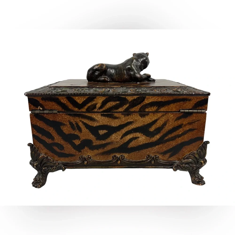Jewlery Box Tiger Animal Print 11x8x6 Brown Vintage Patina Velvet Lining Rare